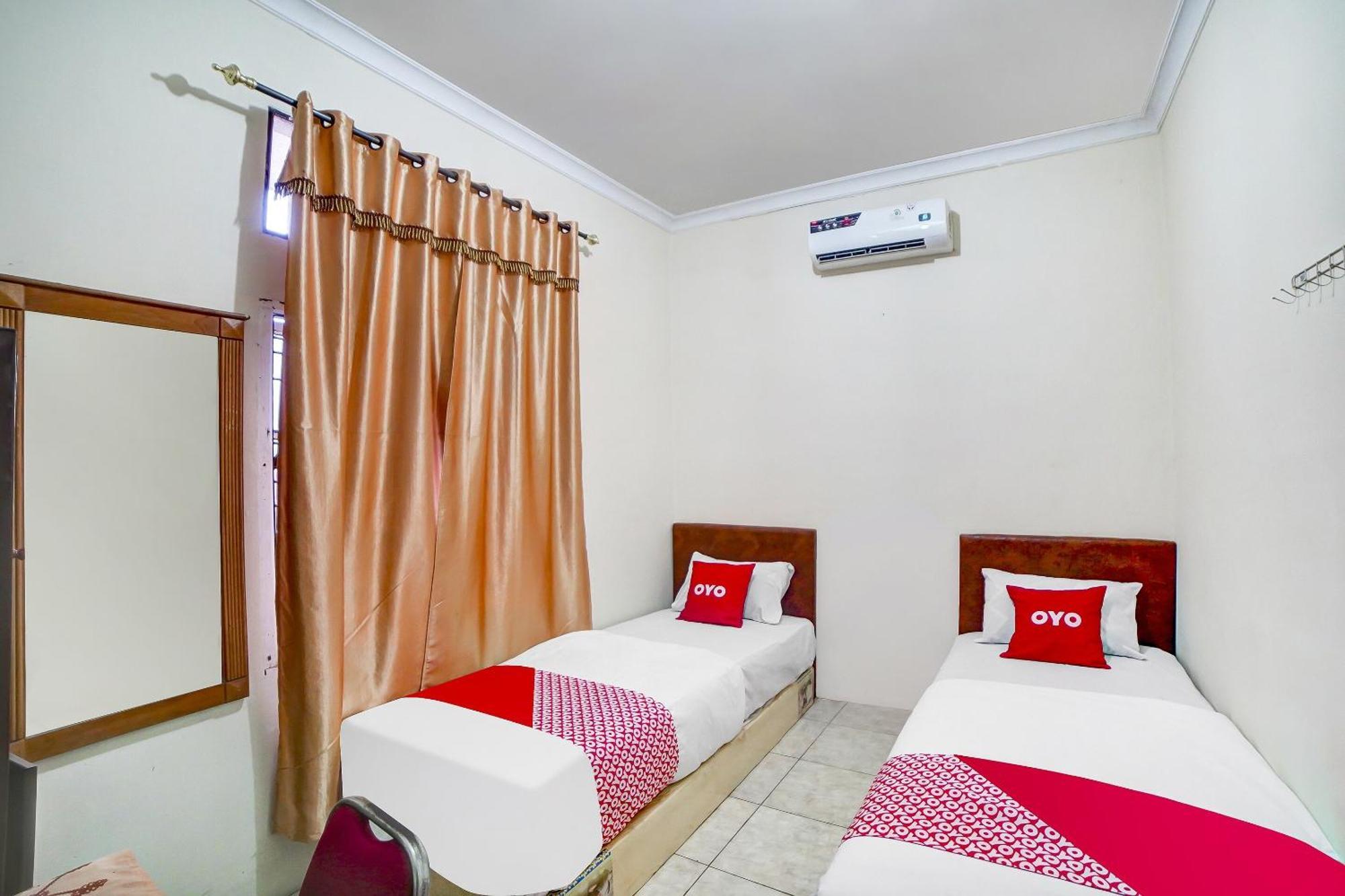מדאן Oyo 91199 Felicia Homestay מראה חיצוני תמונה