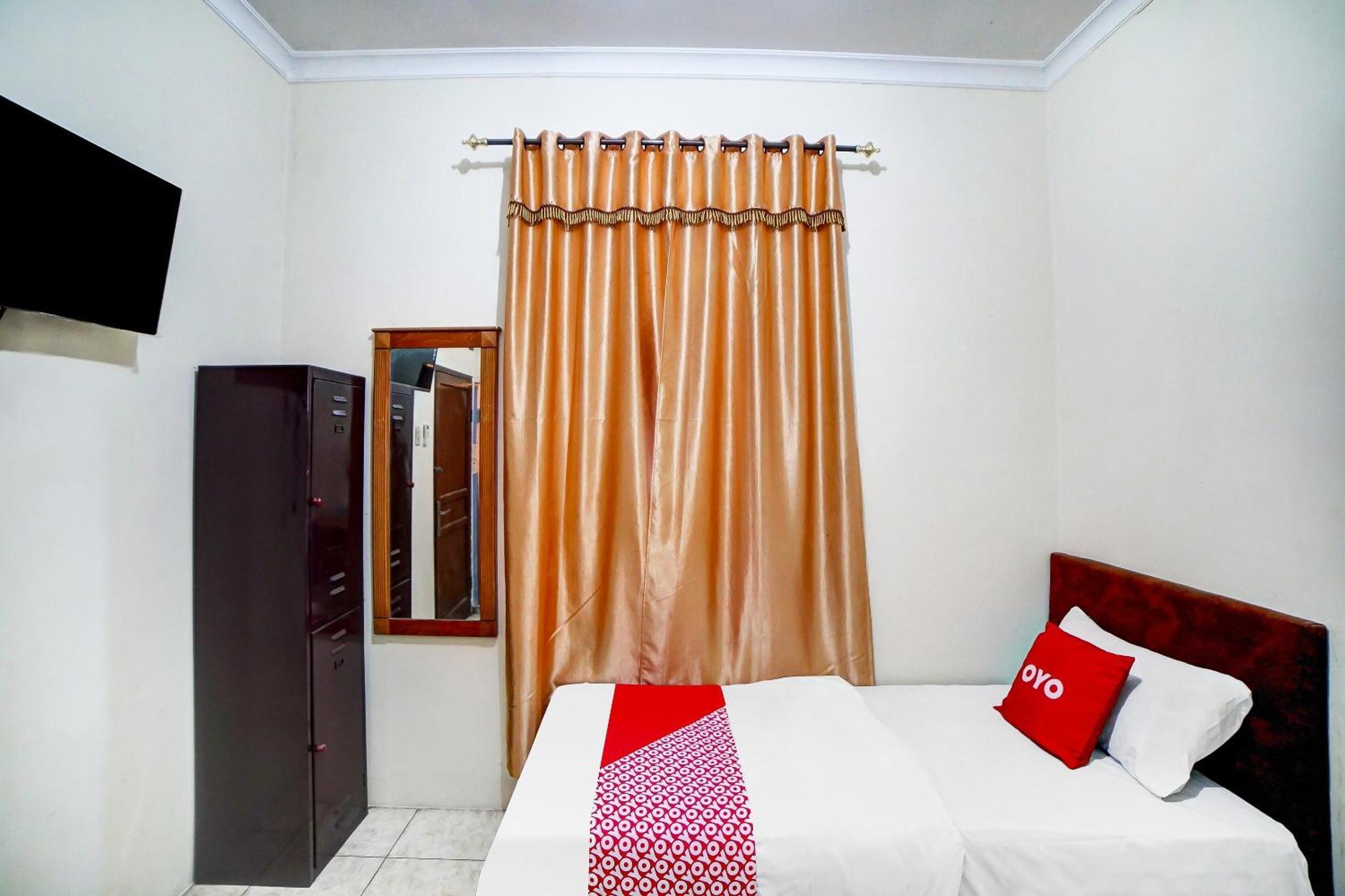 מדאן Oyo 91199 Felicia Homestay מראה חיצוני תמונה