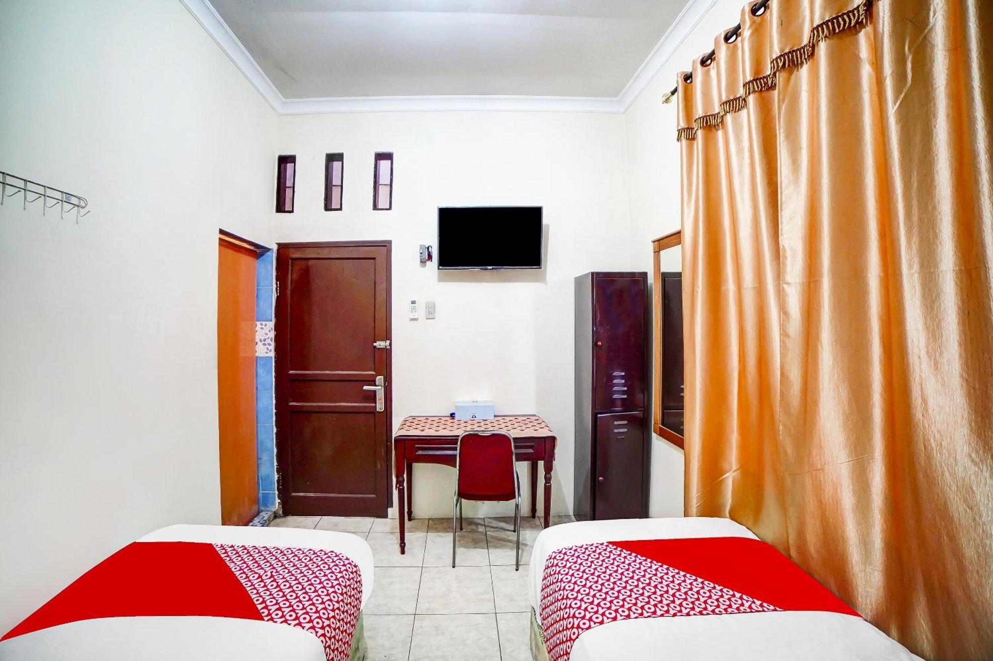 מדאן Oyo 91199 Felicia Homestay מראה חיצוני תמונה