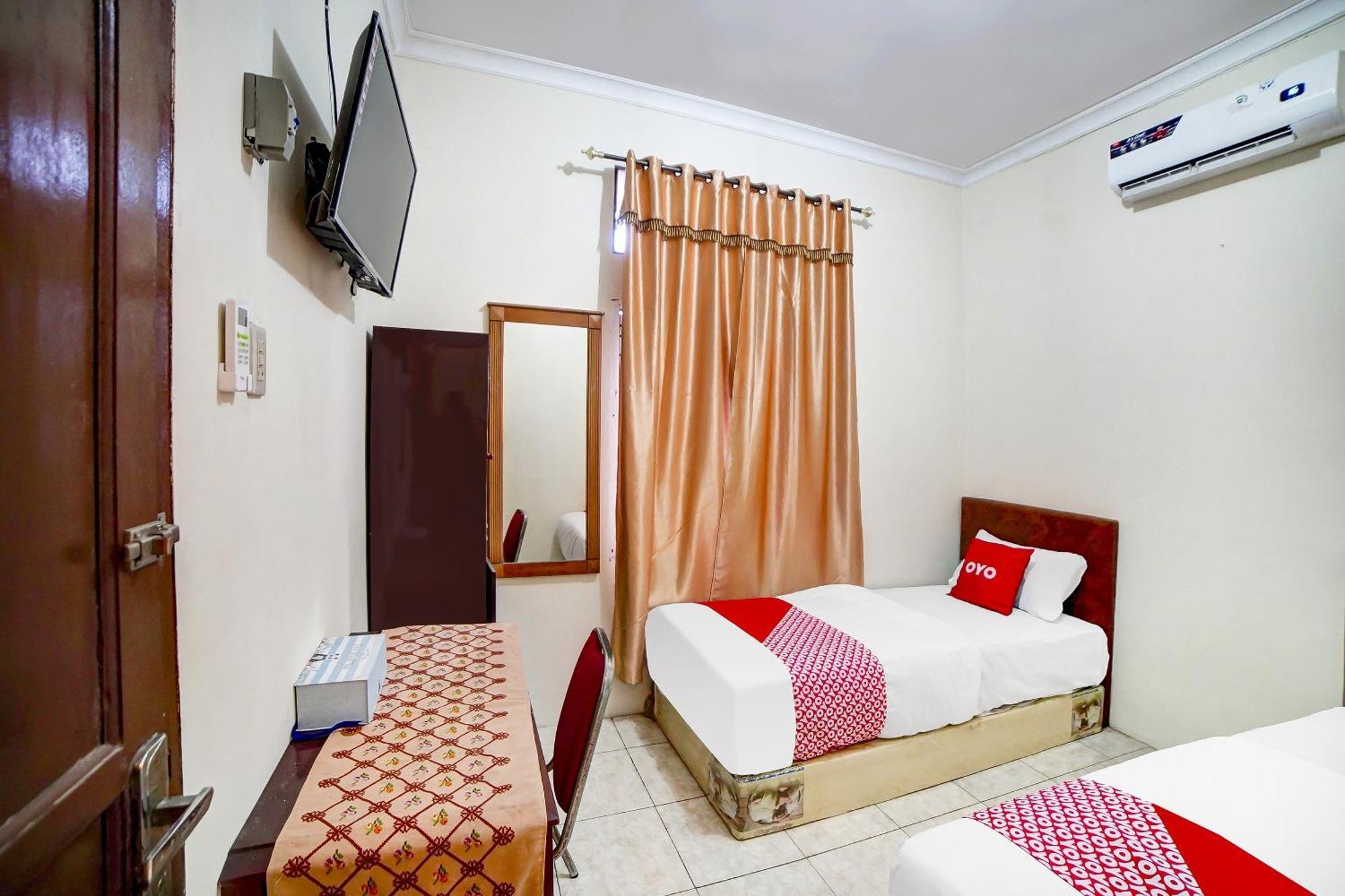 מדאן Oyo 91199 Felicia Homestay מראה חיצוני תמונה