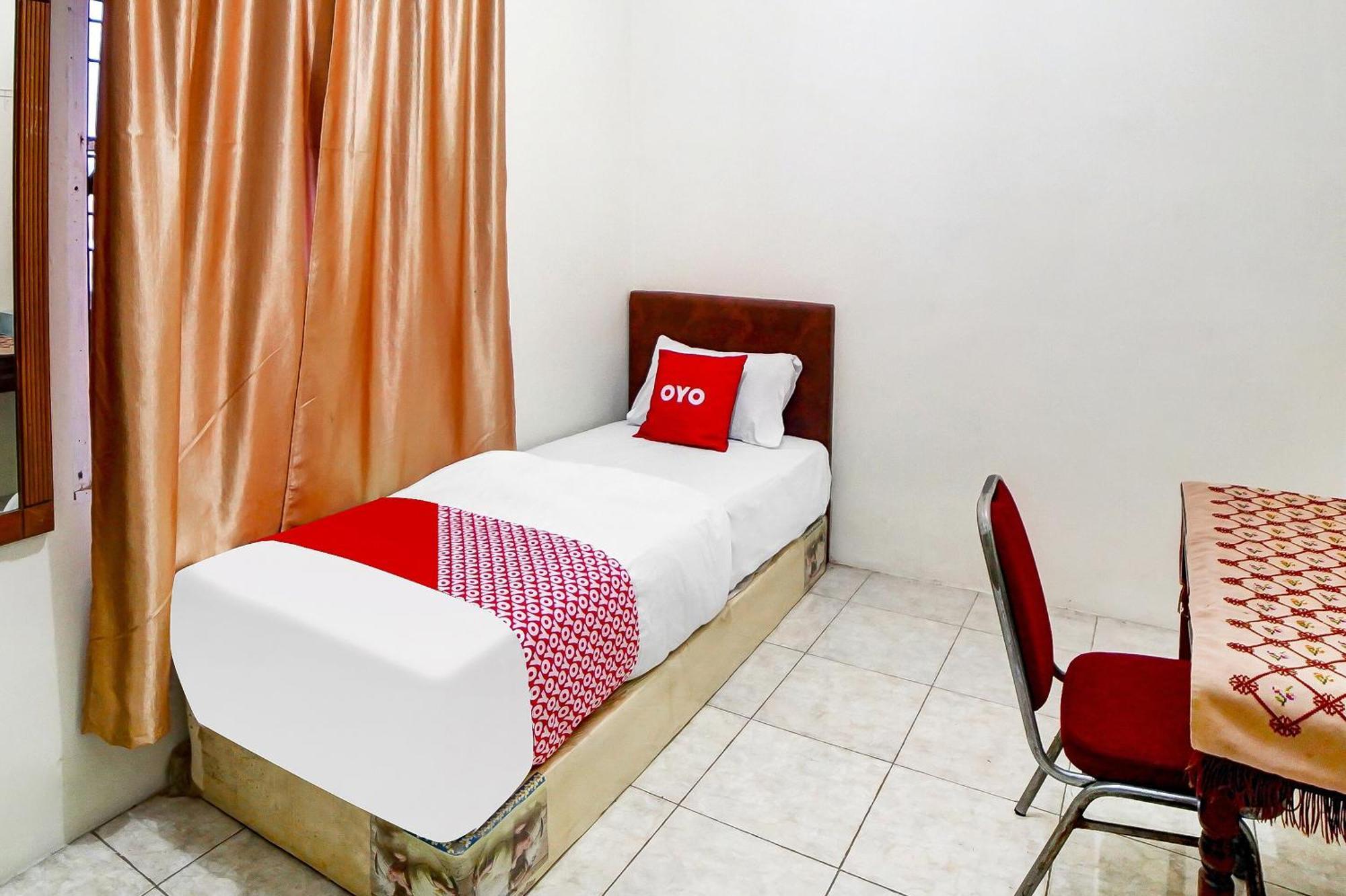 מדאן Oyo 91199 Felicia Homestay מראה חיצוני תמונה