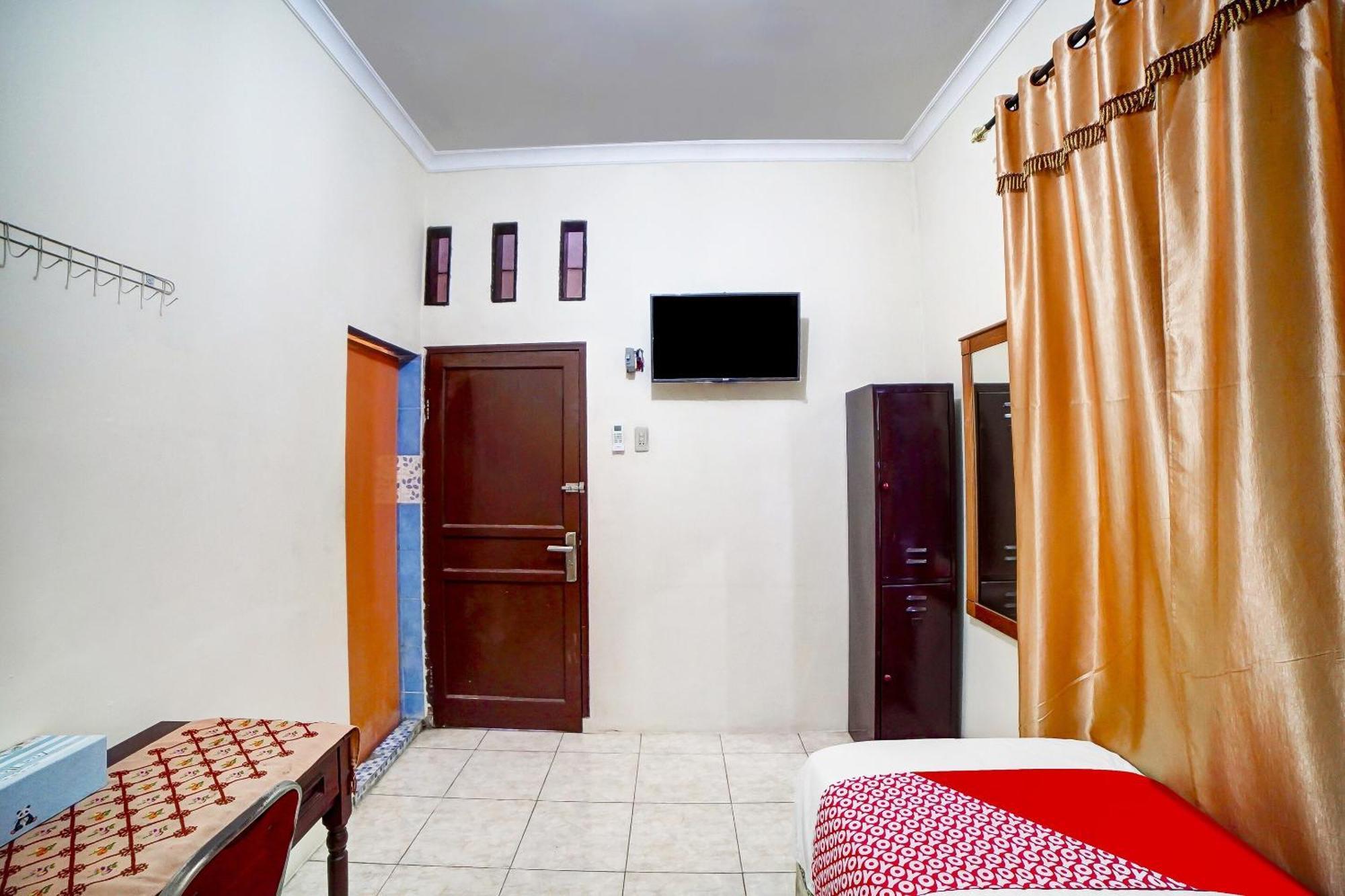מדאן Oyo 91199 Felicia Homestay מראה חיצוני תמונה